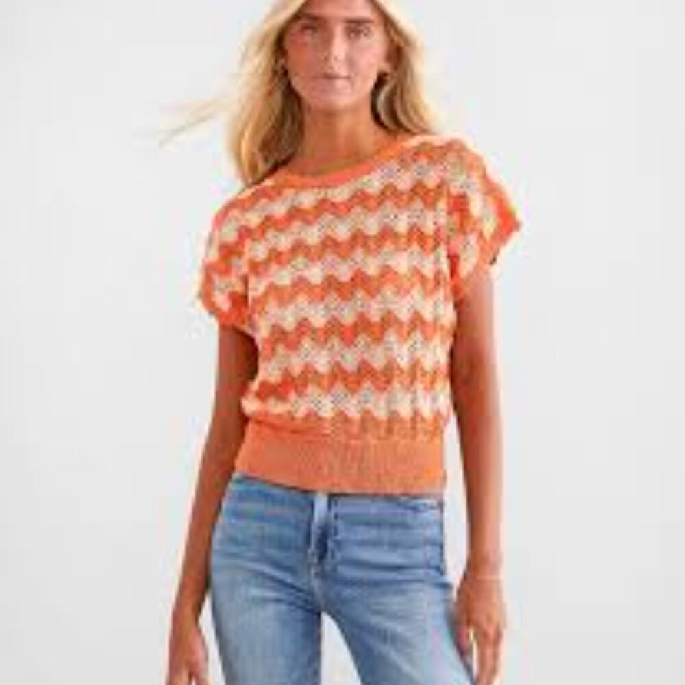 Daytrip Size Medium Orange & Cream Chevron Knitted Sweater Coastal/retro knit